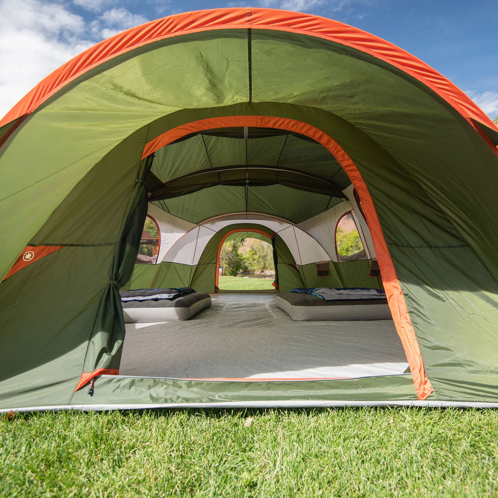 18-Person Cabin Tent with 3 Covered Entrances Y22448