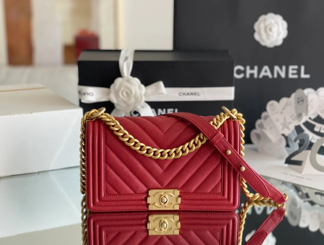 Red Medium Handbag I80386