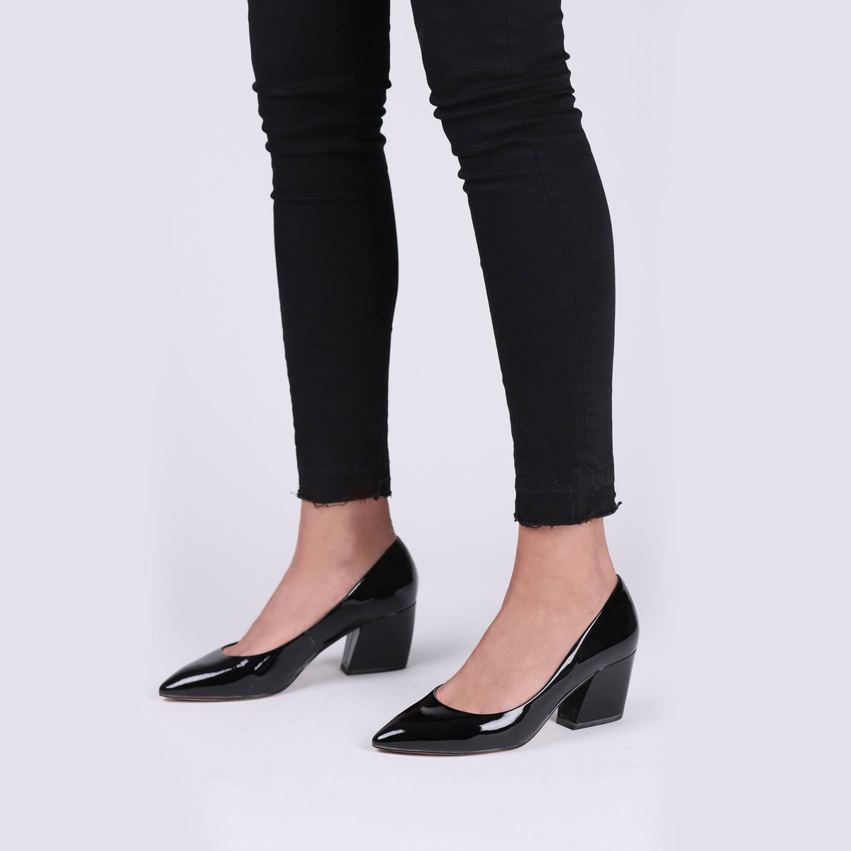 Black Patent Stella Pump B777