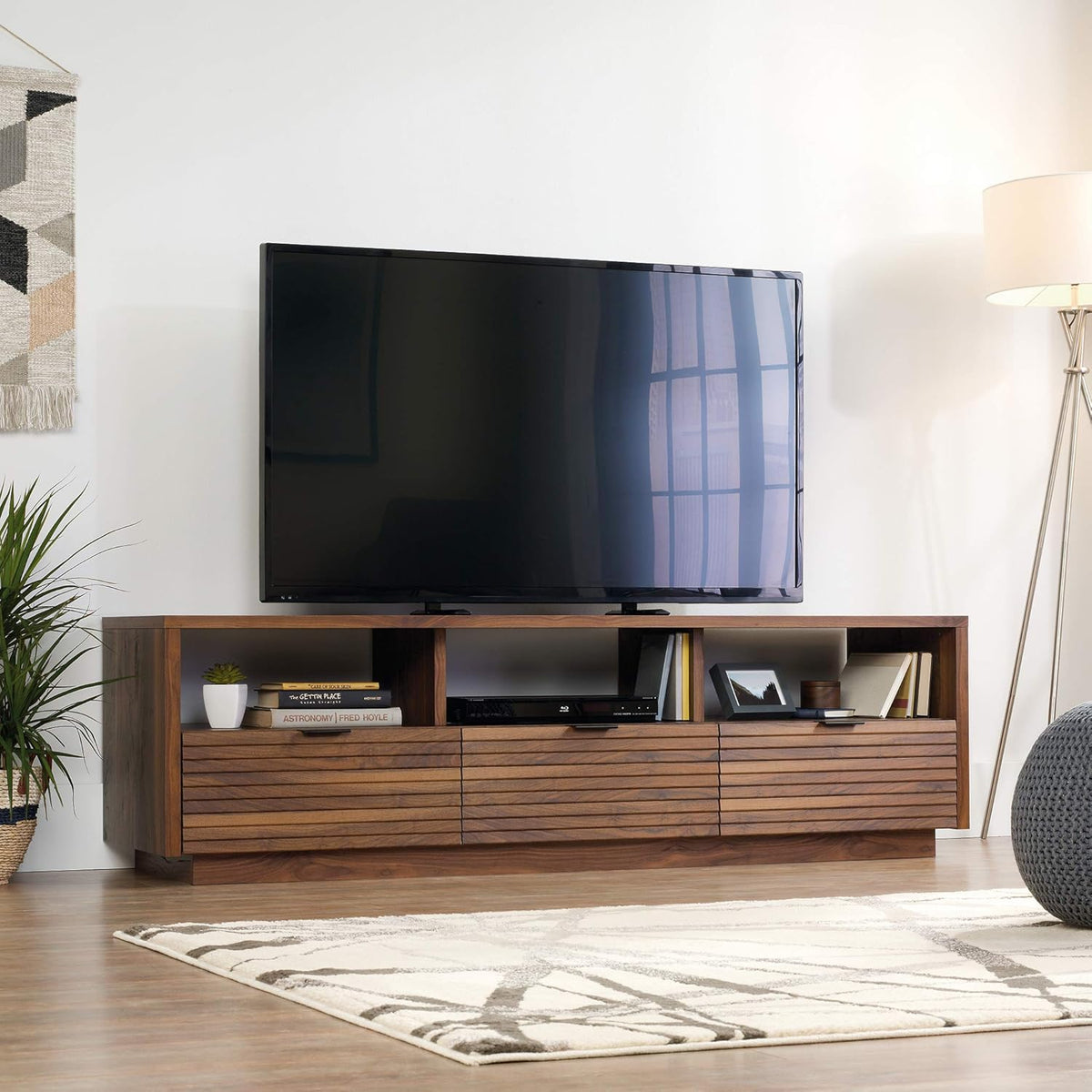 Grand Walnut Finish Credenza V575447