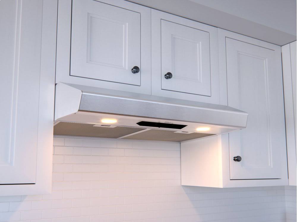 White Under-Cabinet Range Hood X6706