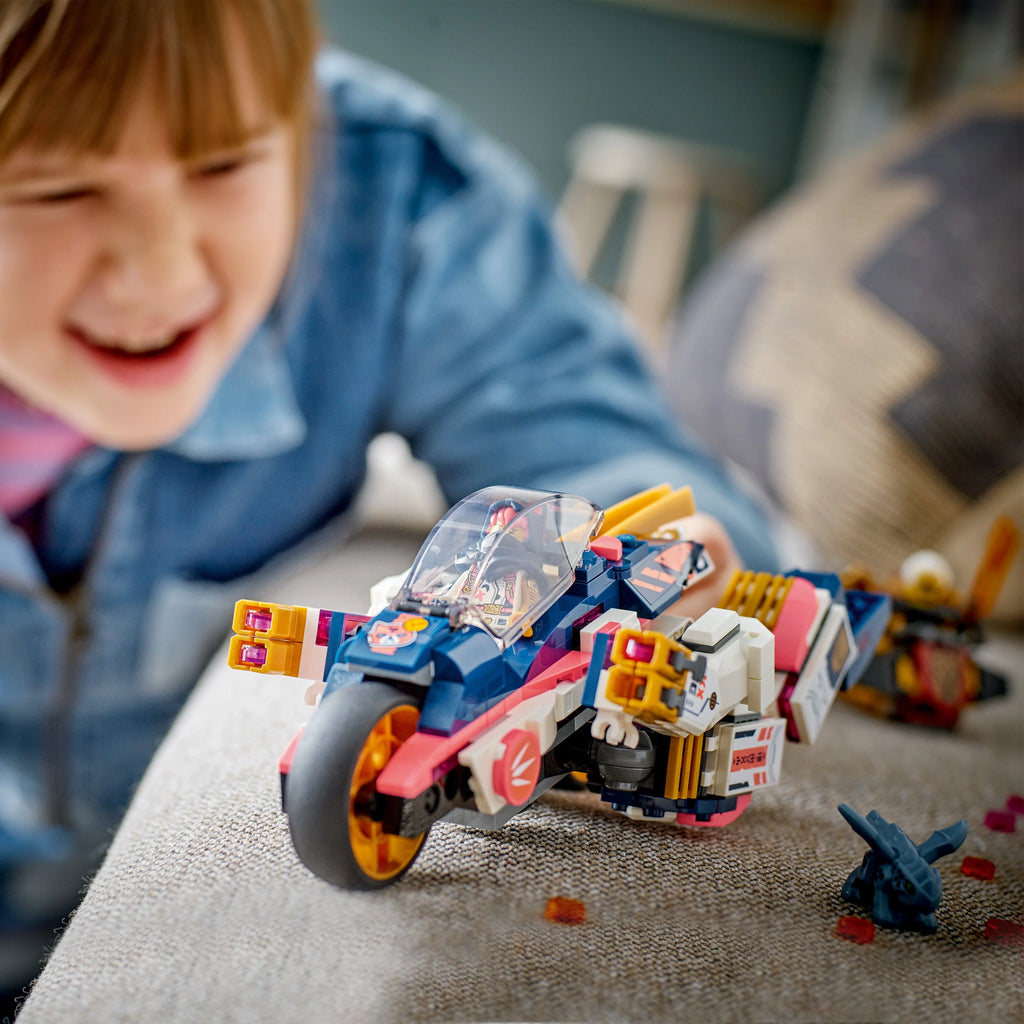 Building Toys with 3 Minifigures Q6341