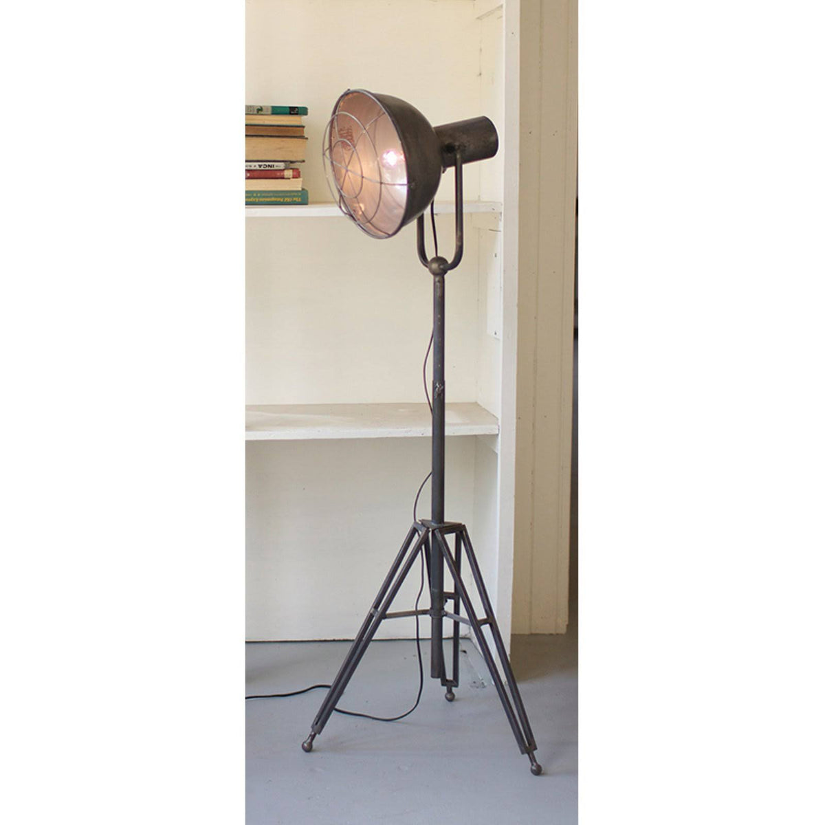 Caged Studio Lamp Q383581