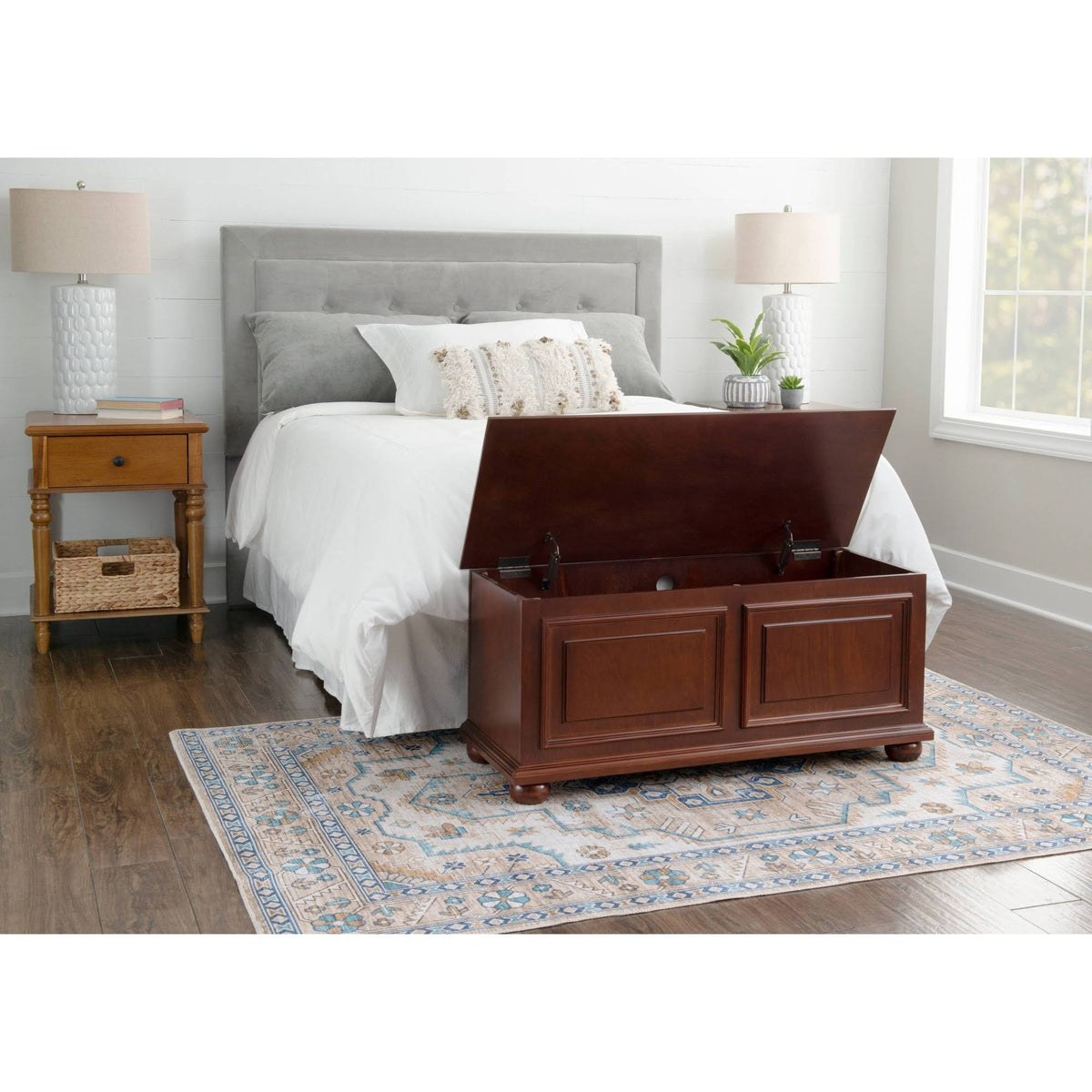 Cedar Chest Cherry Red E78140