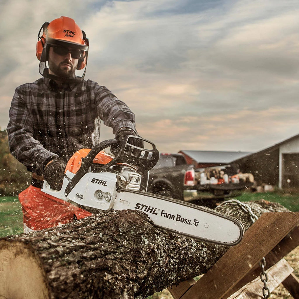 18x22 GAS Chainsaw E84307