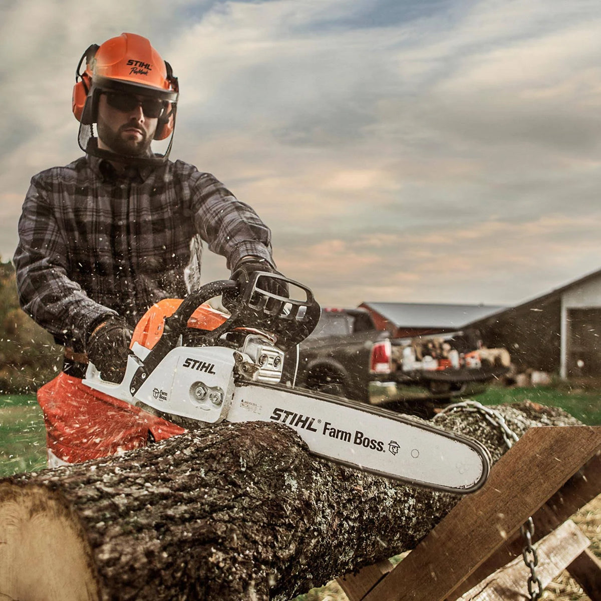 18x22 GAS Chainsaw E84307