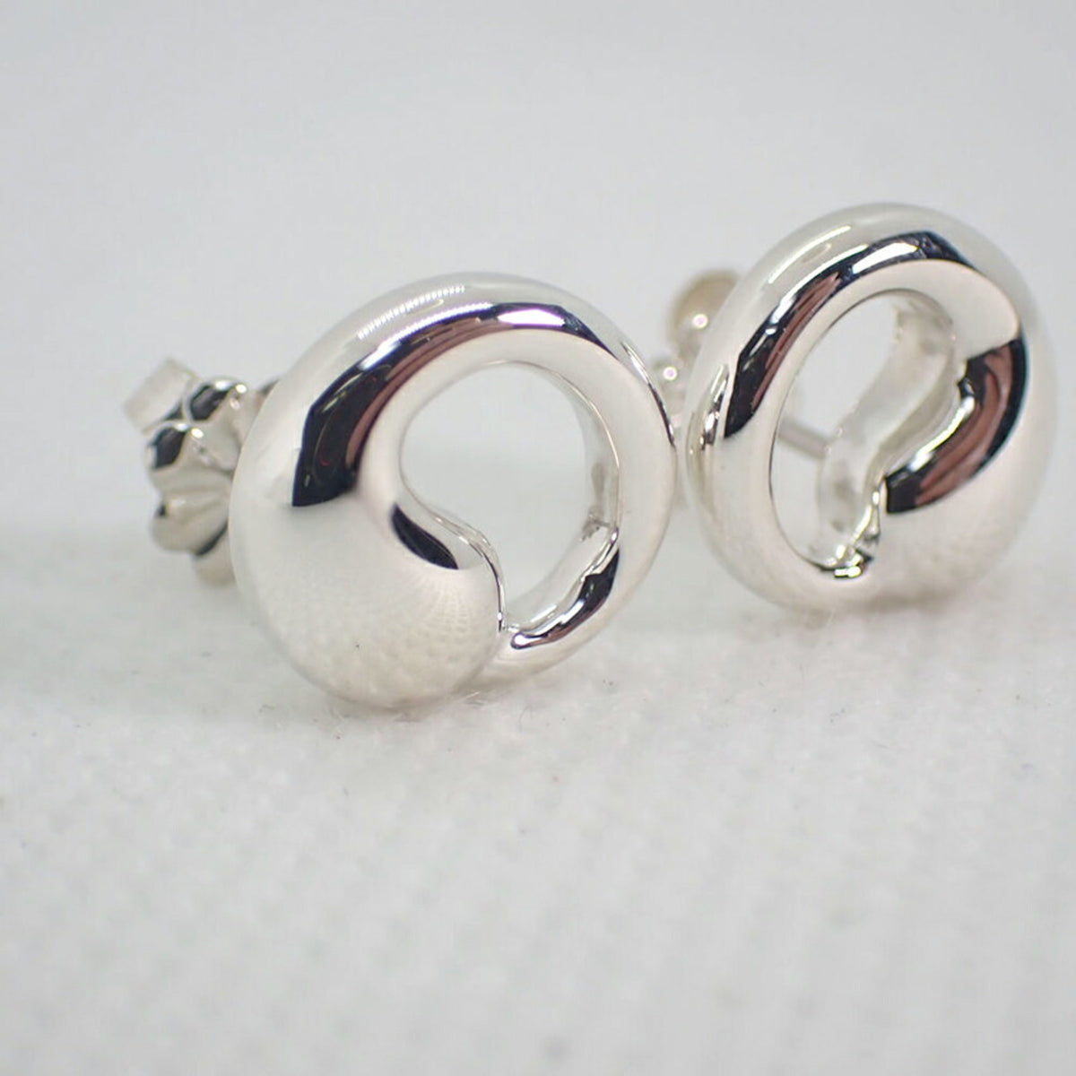 925 Eternal Circle Earrings J716
