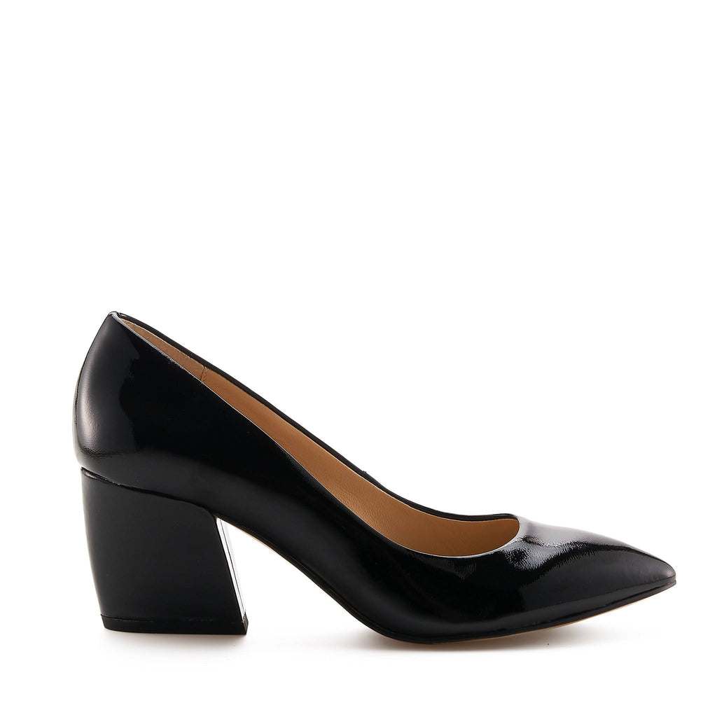 Black Patent Stella Pump B777