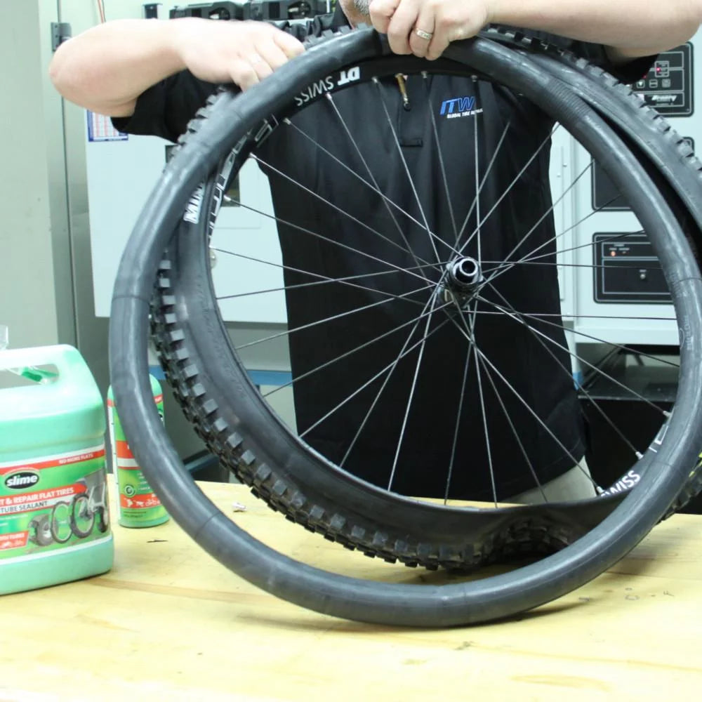 Self-Sealing Bicycle Tube Schrader 27.5 x 2.0-2.40 E355779