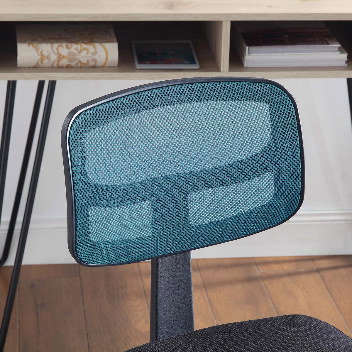 Mesh Task Chair with Padded Seat G219