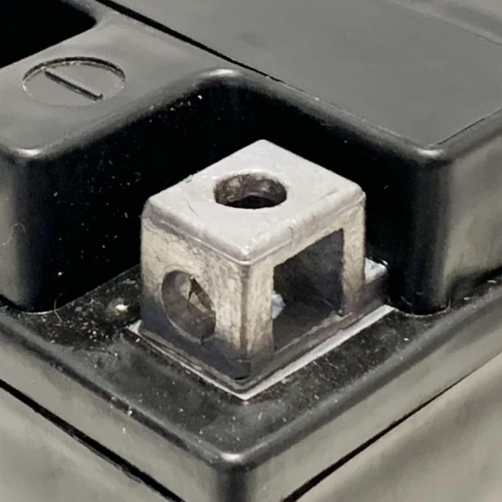 Maintenance Free Sealed AGM 270CCA Battery Q749