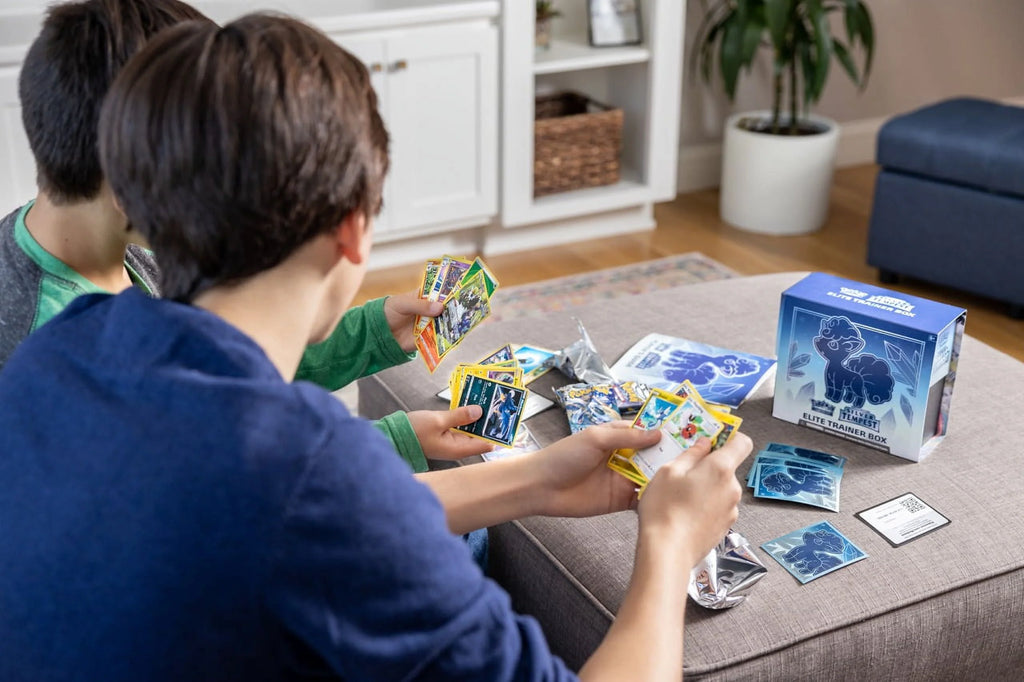 Pokémon Trading Card Games Elite Trainer Box D882